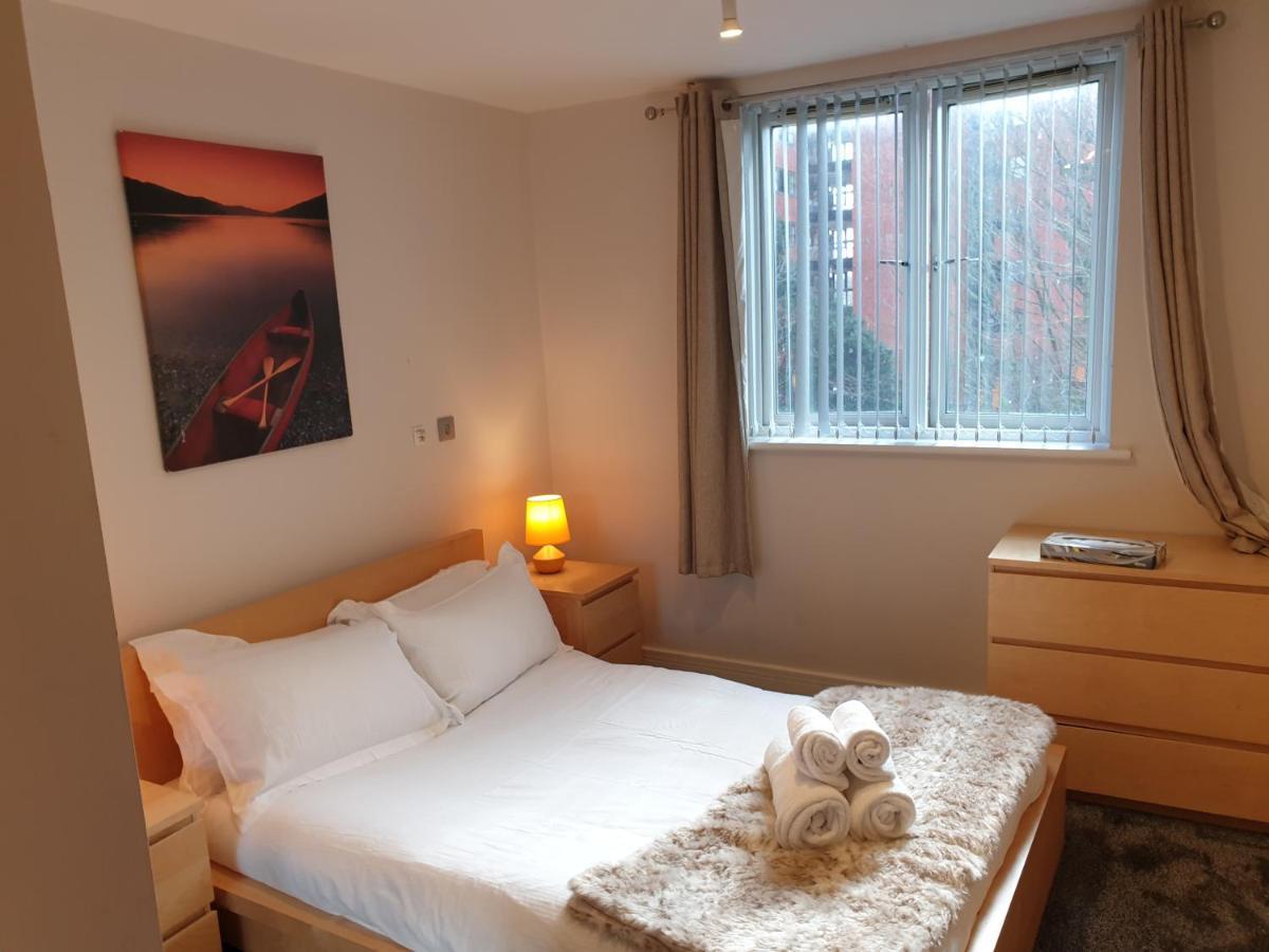 Birmingham Emerald, 2 Bedroom Apartment מראה חיצוני תמונה