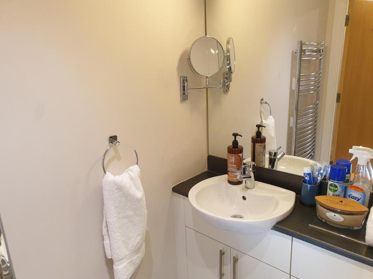 Birmingham Emerald, 2 Bedroom Apartment מראה חיצוני תמונה