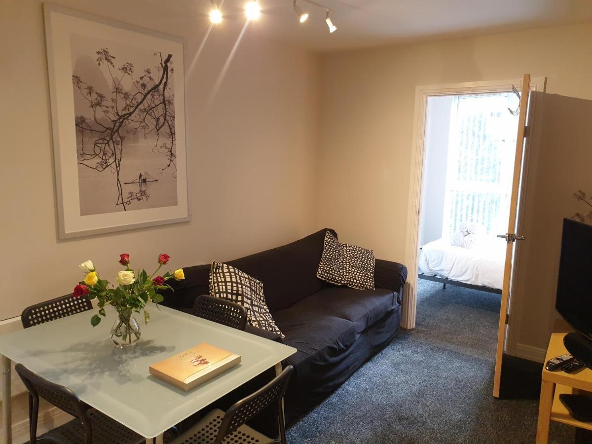 Birmingham Emerald, 2 Bedroom Apartment מראה חיצוני תמונה